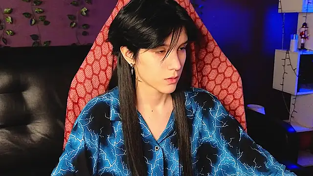 Snapshot of Hyeon_Jin chatting on February 12, 2025, 9:22 pm Hyeon Jin online show from February 12, 2025, 9:22 pm