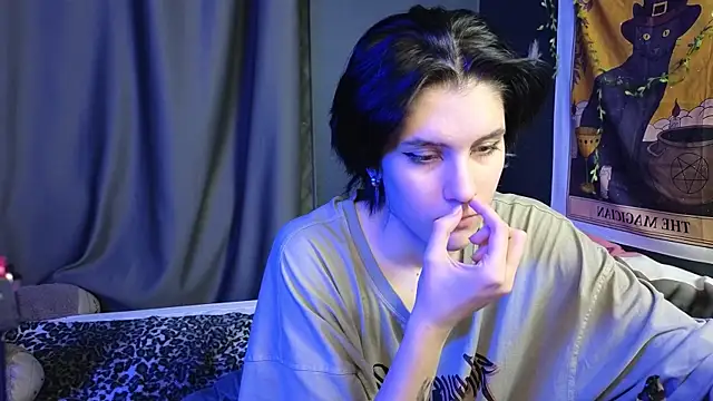 Snapshot of Hyeon_Jin chatting on February 7, 2025, 3:23 am Hyeon Jin online show from February 7, 2025, 3:23 am