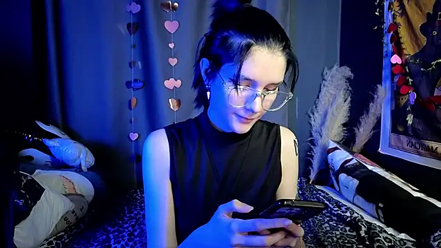 Snapshot of Hyeon_Jin chatting on February 24, 2025, 12:30 am Hyeon Jin online show from February 24, 2025, 12:30 am