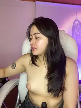 Snapshot of Camila_pinkk chatting on May 16, 2026, 3:44 pm Camila pinkk online show from May 16, 2026, 3:44 pm