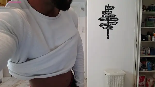 todddantes25 online show from March 7, 2025, 4:24 am