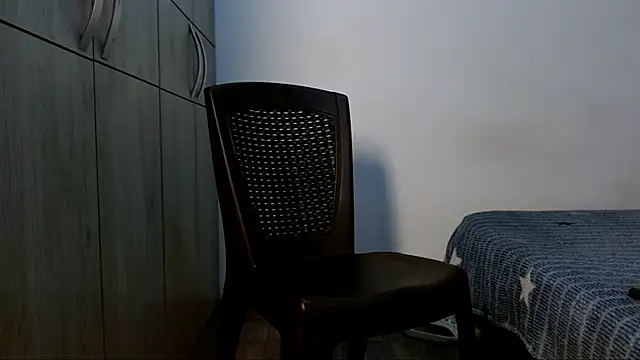 lonelydick2002 online show from February 6, 2026, 9:16 am