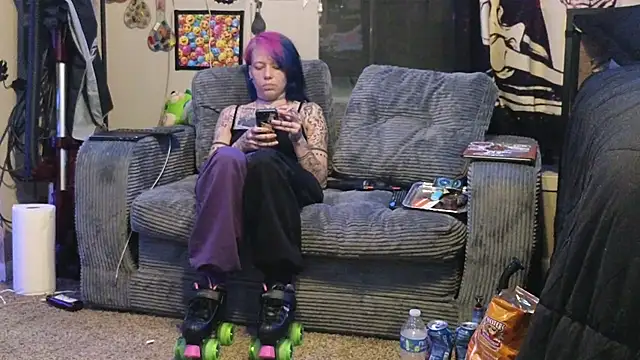 trashbrat online show from March 13, 2026, 2:49 am