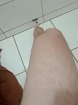 curtindo-muito82 online show from March 11, 2025, 11:47 pm