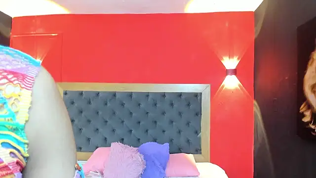 Charlot Vega  online show from October 24, 2025, 7:46 pm