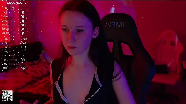 mon lola online show from March 7, 2025, 5:29 am