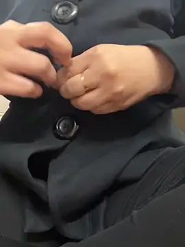 Red-Magic-25 online show from December 2, 2025, 8:05 am