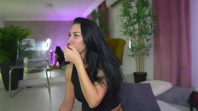 Snapshot of MyaBlack chatting on February 9, 2026, 4:10 am MyaBlack online show from February 9, 2026, 4:10 am