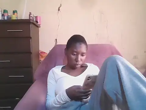 Hotdaily04 online show from June 5, 2026, 7:36 am