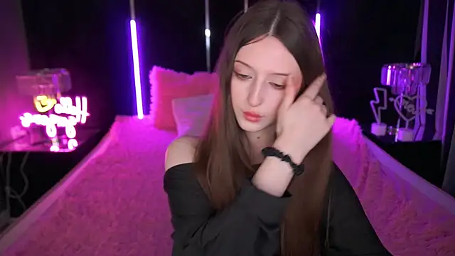 Marmeladkaaa online show from October 6, 2025, 1:23 pm