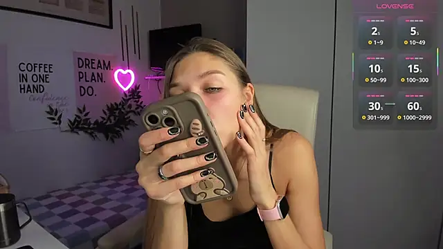 SofiaLolipop online show from November 26, 2025, 1:44 pm