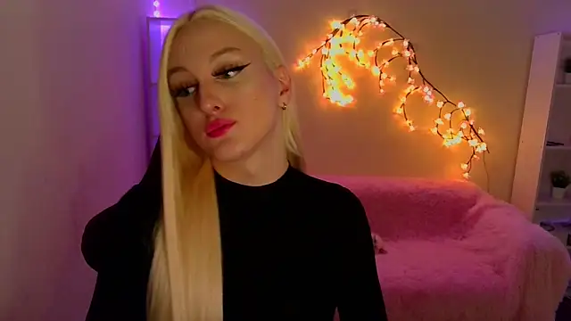 Snapshot of DianaRadrigo chatting on October 30, 2025, 12:36 pm DianaRadrigo online show from October 30, 2025, 12:36 pm