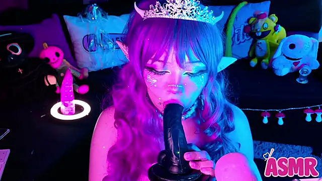 LaytonBox online show from October 27, 2025, 2:18 pm