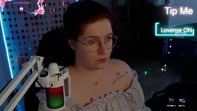 LesyaOxi online show from February 4, 2025, 9:17 am