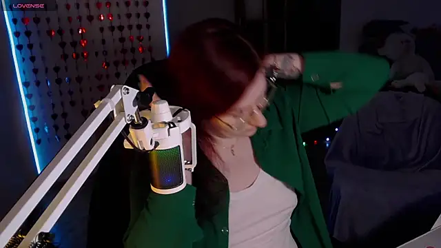 LesyaOxi online show from February 3, 2025, 7:18 am