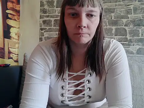 YviEngel87 online show from February 20, 2025, 11:20 am