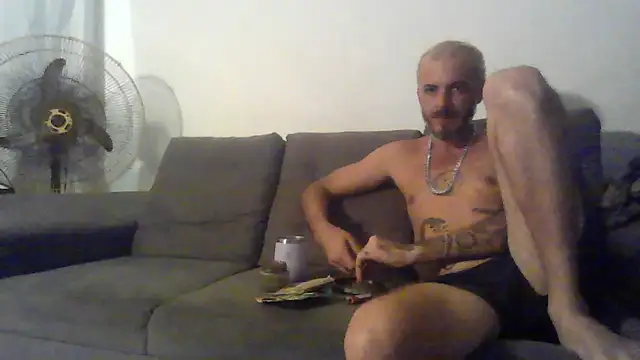 xtrppyx online show from October 11, 2025, 6:47 am