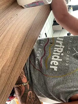 xtrppyx online show from October 27, 2025, 9:10 am