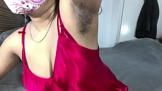 ArathyNambyarMallu online show from December 3, 2025, 11:20 am