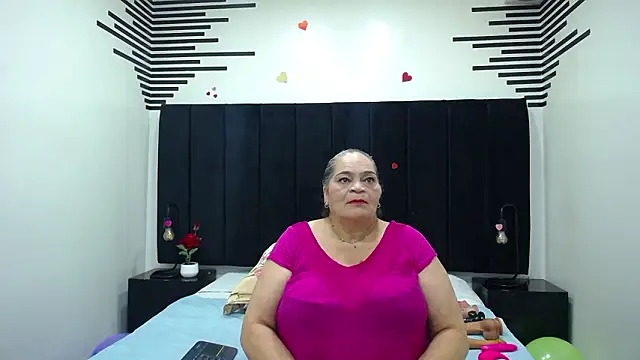 VickyBoobss online show from March 4, 2026, 7:43 pm