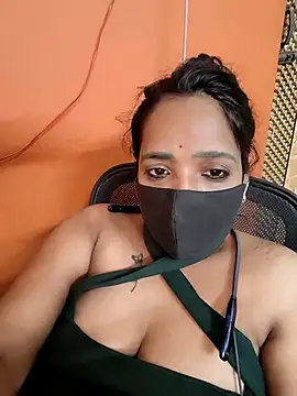 Snapshot of Lolitatamil chatting on April 18, 2026, 11:49 pm Lolitatamil online show from April 18, 2026, 11:49 pm