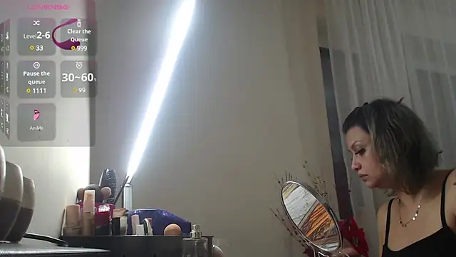 rosse26830 online show from March 6, 2025, 8:37 pm