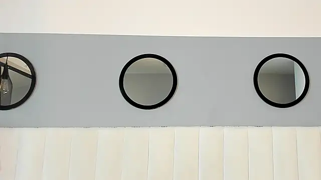 chelsea bolton  online show from February 19, 2026, 12:13 pm