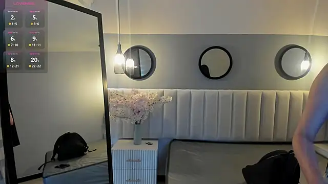 chelsea bolton  online show from April 1, 2026, 12:17 pm