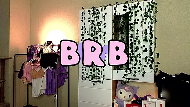 Emily  Mooree online show from November 14, 2025, 3:43 am