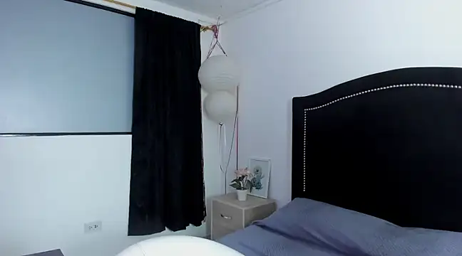 Cleo Hott online show from March 13, 2025, 3:54 am