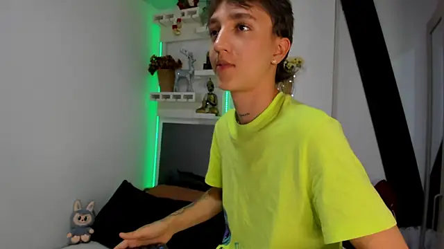 jeremy salvatore online show from December 3, 2025, 12:12 am