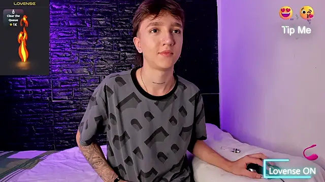 jeremy salvatore online show from March 19, 2025, 5:52 am