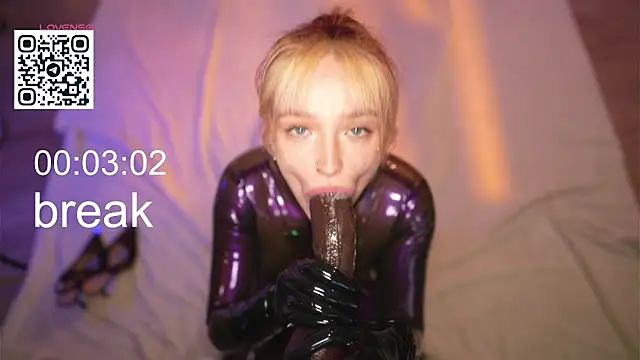 Snapshot of vse_sukki chatting on February 4, 2026, 3:23 am vse sukki online show from February 4, 2026, 3:23 am