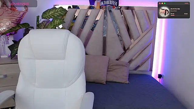 NyxAndria 1 online show from September 22, 2025, 9:10 pm