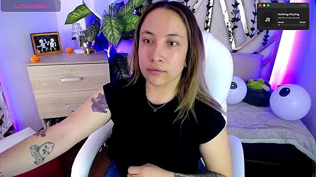 NyxAndria 1 online show from October 27, 2025, 9:27 pm