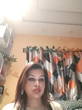 SANA-LEONI online show from February 10, 2026, 3:55 pm