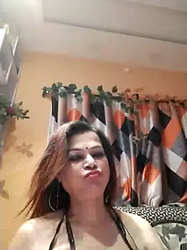 SANA-LEONI online show from March 7, 2026, 2:55 pm