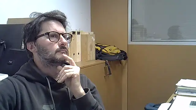 Snapshot of Cellino4 chatting on March 3, 2025, 5:09 pm Cellino4 online show from March 3, 2025, 5:09 pm