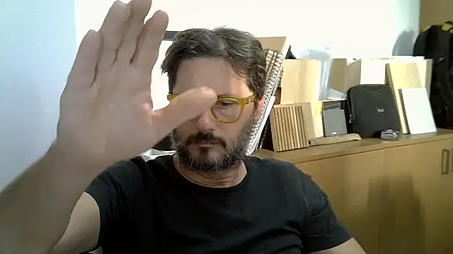 Snapshot of Cellino4 chatting on October 10, 2025, 3:46 pm Cellino4 online show from October 10, 2025, 3:46 pm