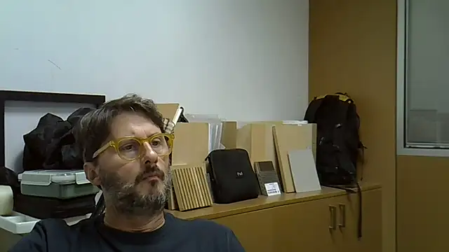 Snapshot of Cellino4 chatting on October 1, 2025, 4:00 pm Cellino4 online show from October 1, 2025, 4:00 pm