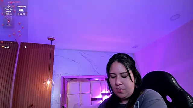 Snapshot of zoes_milee chatting on February 26, 2026, 11:32 am zoes milee online show from February 26, 2026, 11:32 am