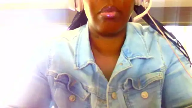 Snapshot of chocolatechipkukky85 chatting on April 15, 2026, 7:29 pm chocolatechipkukky85 online show from April 15, 2026, 7:29 pm