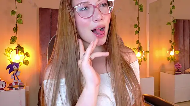 Snapshot of Dahlia_Rousse chatting on July 10, 2026, 6:46 am Dahlia Rousse online show from July 10, 2026, 6:46 am
