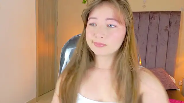 Snapshot of Dahlia_Rousse chatting on February 21, 2026, 1:57 pm Dahlia Rousse online show from February 21, 2026, 1:57 pm