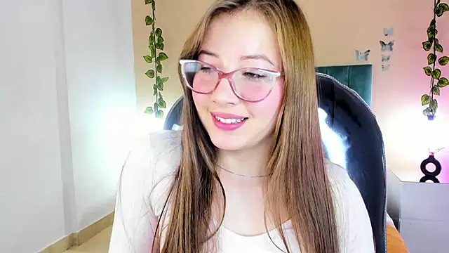 Dahlia Rousse online show from November 30, 2025, 8:48 am