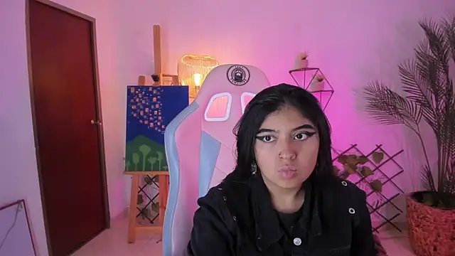 Zoee 0 online show from January 15, 2025, 12:09 am