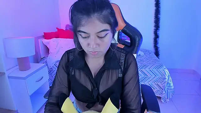 Zoee 0 online show from January 10, 2025, 4:12 am