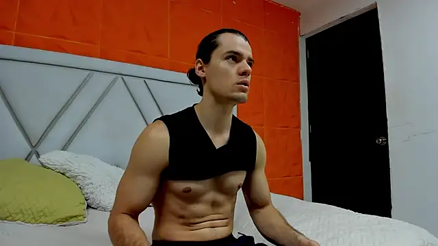 maxi styles online show from February 26, 2026, 11:32 am