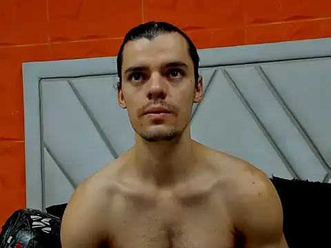 maxi styles online show from February 13, 2026, 11:21 am