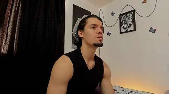 maxi styles online show from February 7, 2025, 8:10 pm